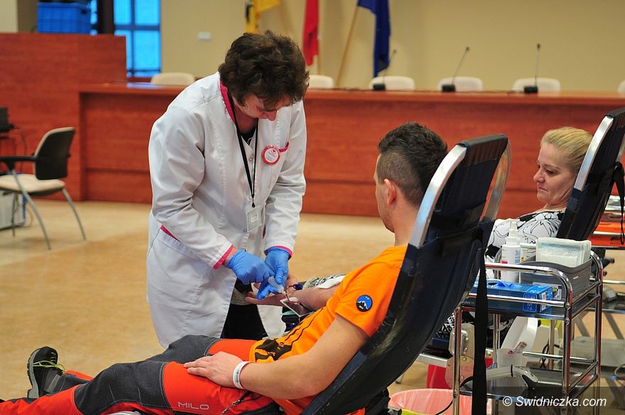 Świdnica: Krew można oddać w Urzędzie Miejskim w Świdnicy w każdy pierwszy poniedziałek miesiąca