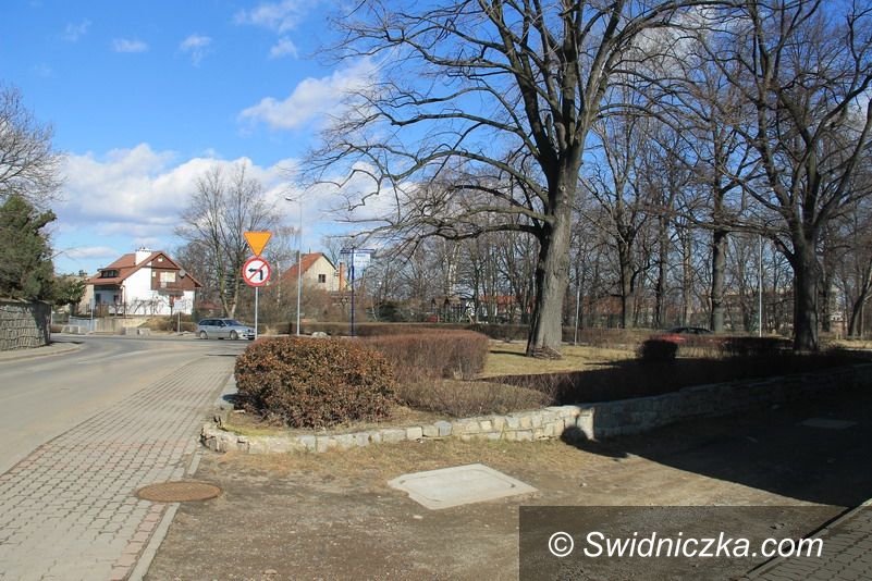 Świebodzice: Wygodniejsze miejsca postojowe