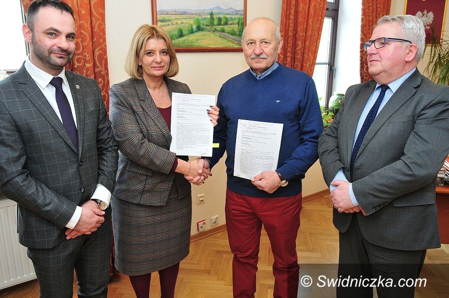 Świdnica: Szkoła Podstawowa na Zawiszowie ponownie w rozbudowie