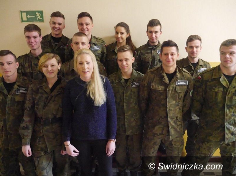 Strzegom: Szwedka na zajęciach w strzegomskim LO