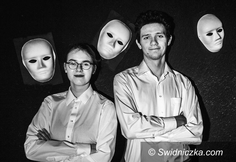 Świdnica: Dominika Waligórska i Kacper Poradzisz zakwalifikowali się do etapu centralnego XXX Olimpiady Filozoficznej