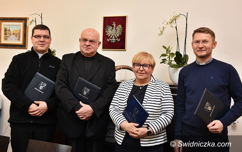 Gmina Świdnica: Umowy na remonty zabytków podpisane