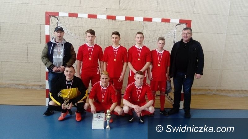 Mrowiny: Wychowanie poprzez sport