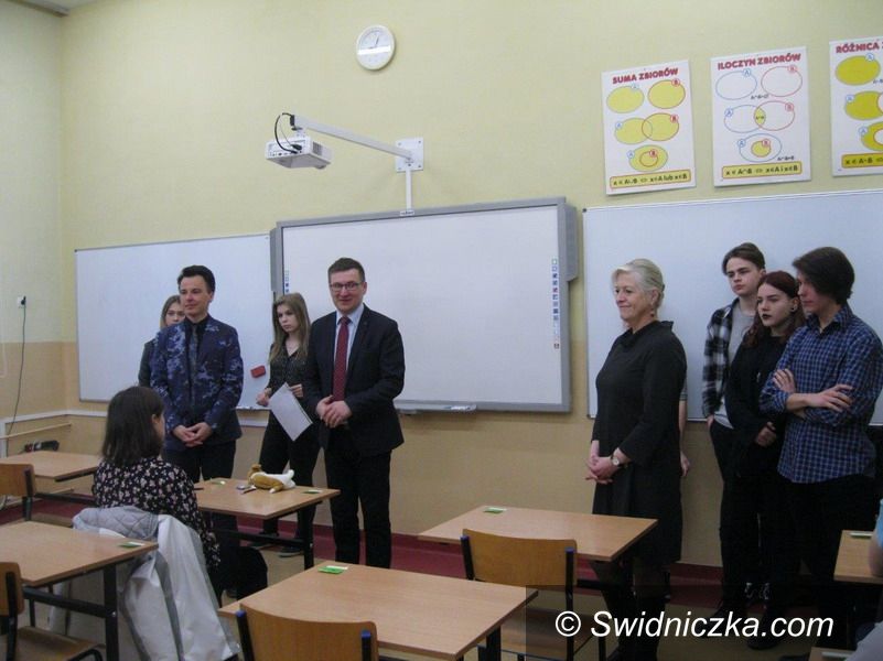 Świdnica: Najlepsi germaniści – gimnazjaliści w „Trójce”
