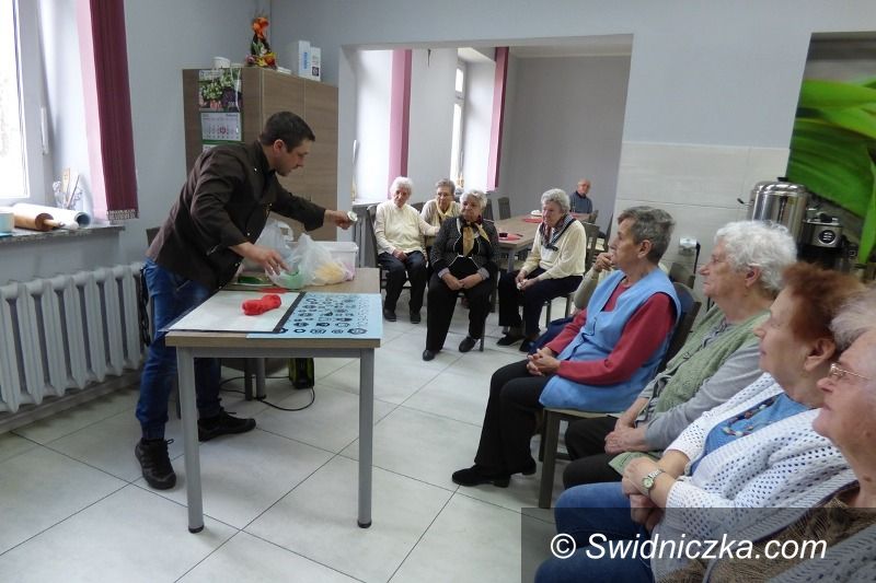 Strzegom: Warsztaty cukiernicze dla seniorów