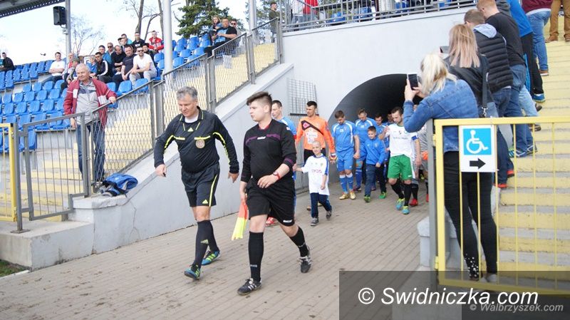 Wałbrzych: IV liga piłkarska (grupa wschodnia): Fojna triumfuje
