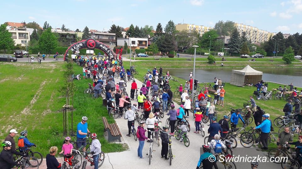 Świdnica: Ruszają zapisy na biało–czerwoną akcję „Świdnica na rowery”