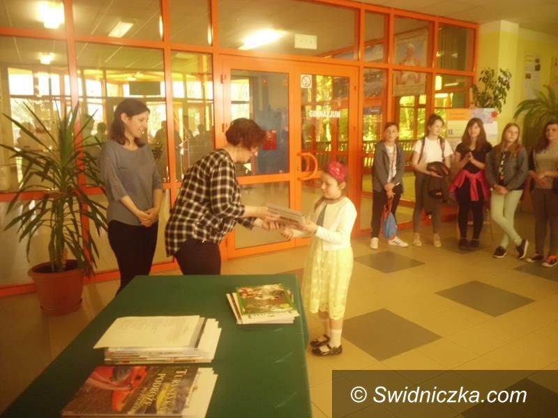Gmina Żarów: Laureaci konkursu "Książka oknem na świat"