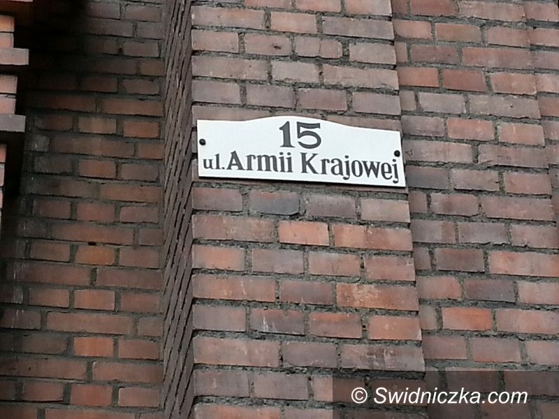 Żarów: Sprawdź, czy twój budynek ma tabliczkę z numerem posesji