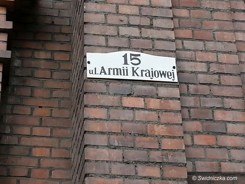 Żarów: Sprawdź, czy twój budynek ma tabliczkę z numerem posesji