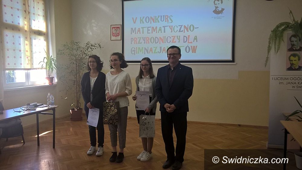 Pszenno: Nicole Ochocka z SP w Pszennie laureatką olimpiady geograficznej