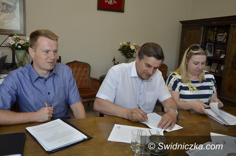 Żarów: Kolejne drogi gminne do remontu