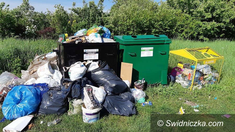 Świebodzice: Segregacja obowiązuje wszystkich