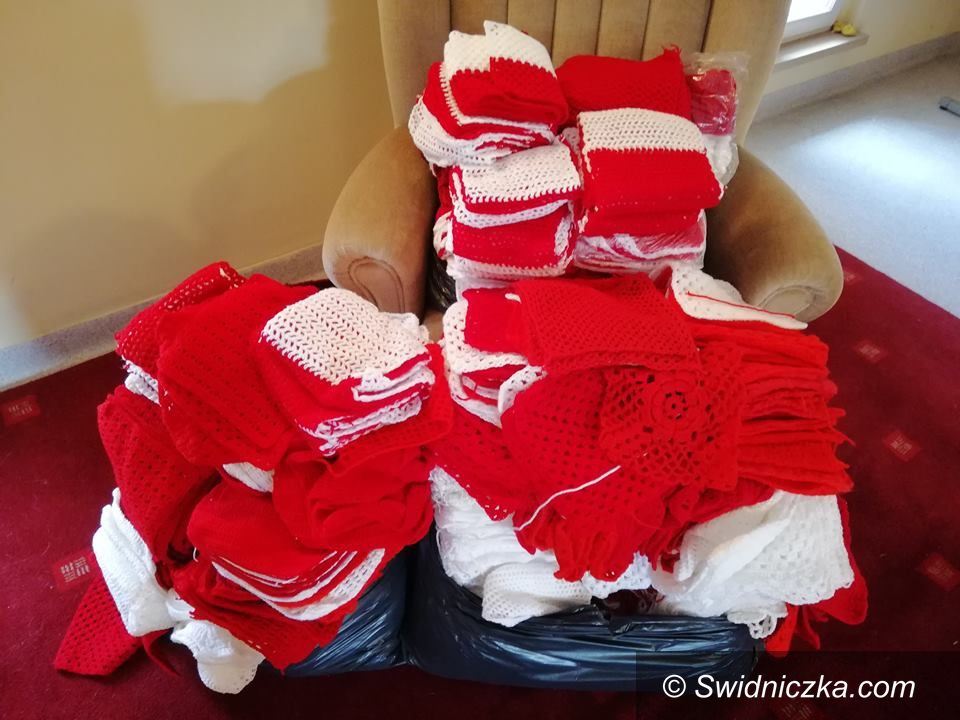 Świdnica: Świdnickie szydełkowanie – ubierzemy Nasze Miasto na Niepodległość!
