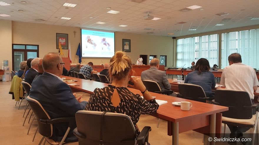 Świdnica: Dyskutowali o „Strategii Rozwoju Sudety 2030” w Świdnicy