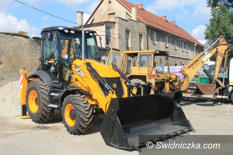 Świebodzice: Nowa koparka dla ZGK