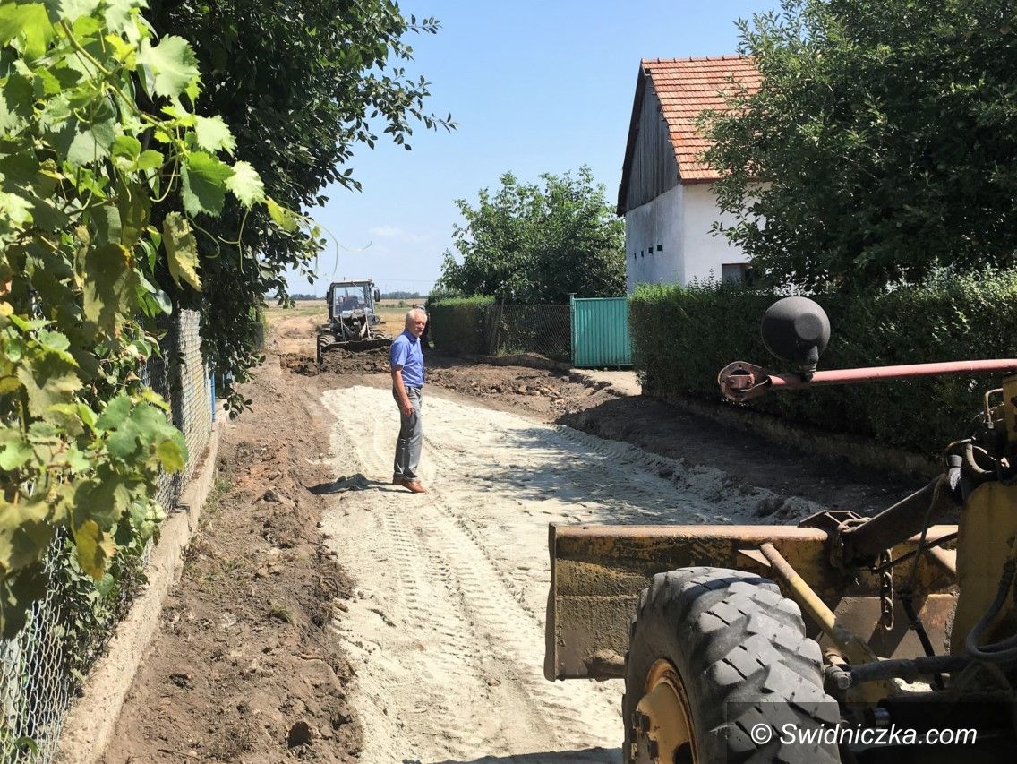 Sady/Tworzyjanów: Trwają prace w Sadach i Tworzyjanowie
