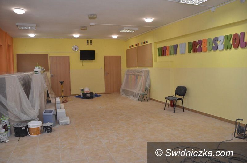 Gmina Żarów: Wakacyjne remonty w szkołach i placówkach oświatowych