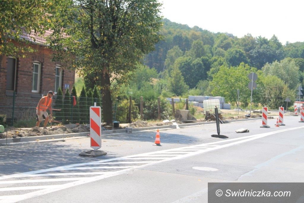 Świebodzice: Remont nawierzchni ulicy Wałbrzyskiej i Piłsudskiego
