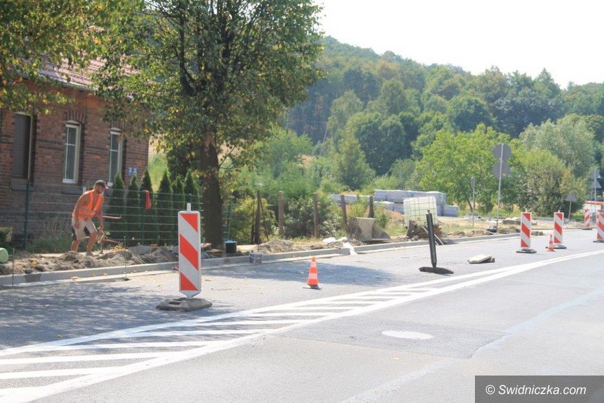 Świebodzice: Remont nawierzchni ulicy Wałbrzyskiej i Piłsudskiego
