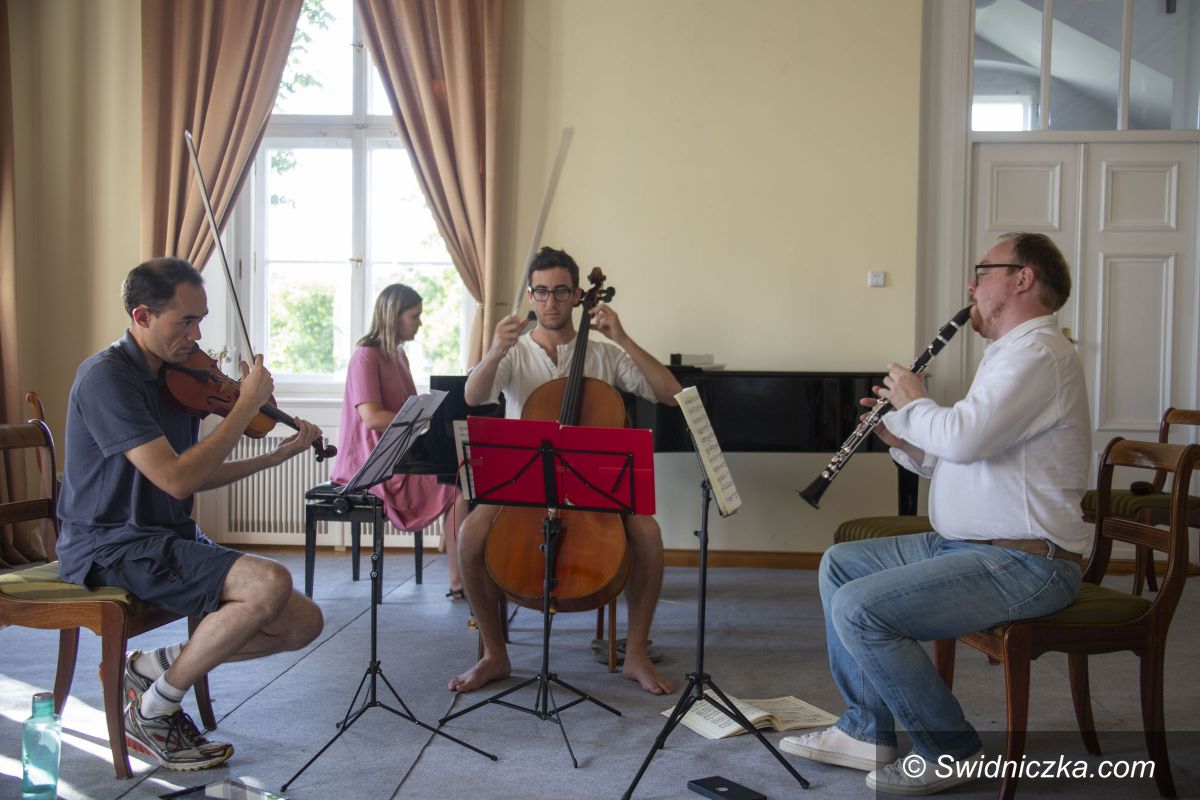 Krzyżowa: Międzynarodowy Festiwal Muzyki Kameralnej „Krzyżowa–Music. Music for Europe"