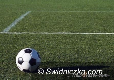 REGION: IV liga piłkarska (grupa zachód): AKS stracił punkty