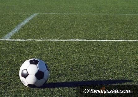 REGION: IV liga piłkarska (grupa zachód): AKS stracił punkty