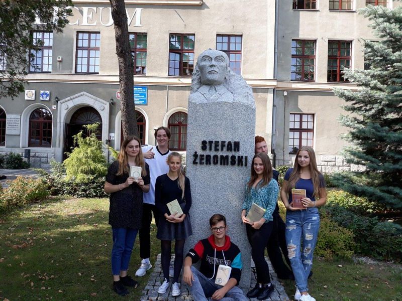 Strzegom: Narodowe Czytanie "Przedwiośnia" w LO im. Stefana Żeromskiego w Strzegomiu