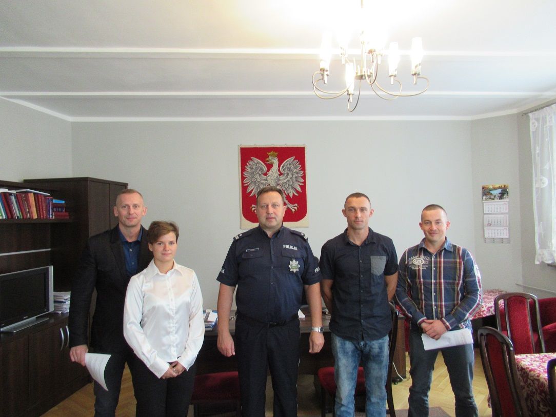 powiat świdnicki: Komenda Powiatowa Policji w Świdnicy przyjęła w swoje szeregi nowych policjantów