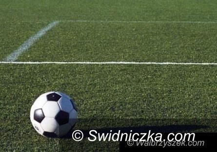 REGION: Piłkarska klasa B (grupa I): Mrowiny budują przewagę