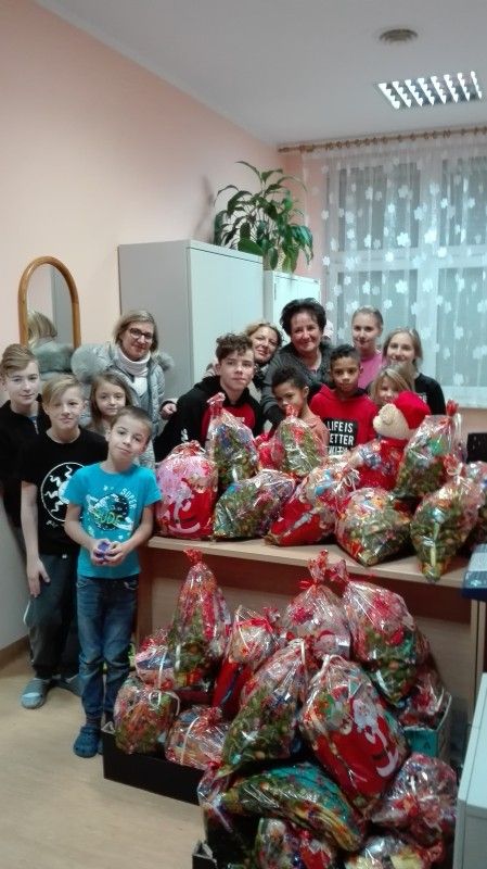 Lutomia Dolna: Dobre serca uczniów z Lutomii Dolnej