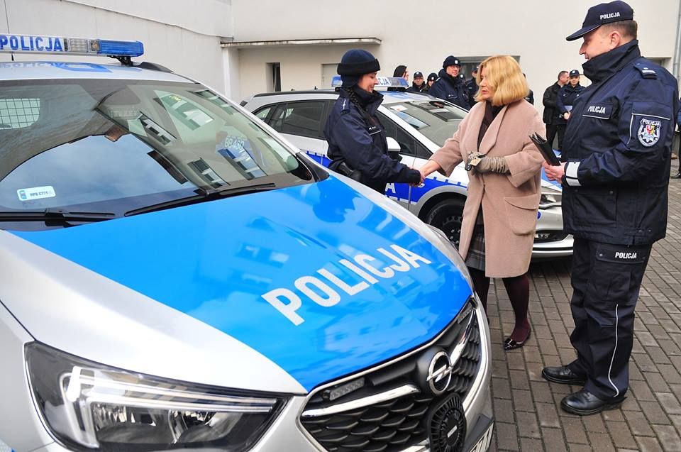 Świdnica/powiat świdnicki: Nowe radiowozy dla świdnickiej policji
