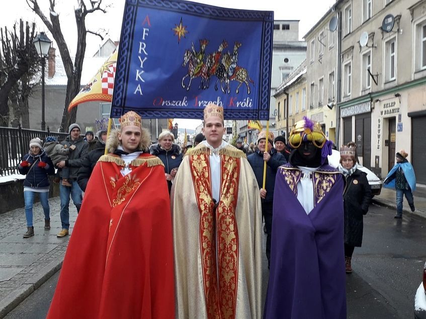 Świebodzice: Orszak Trzech Króli w Świebodzicach