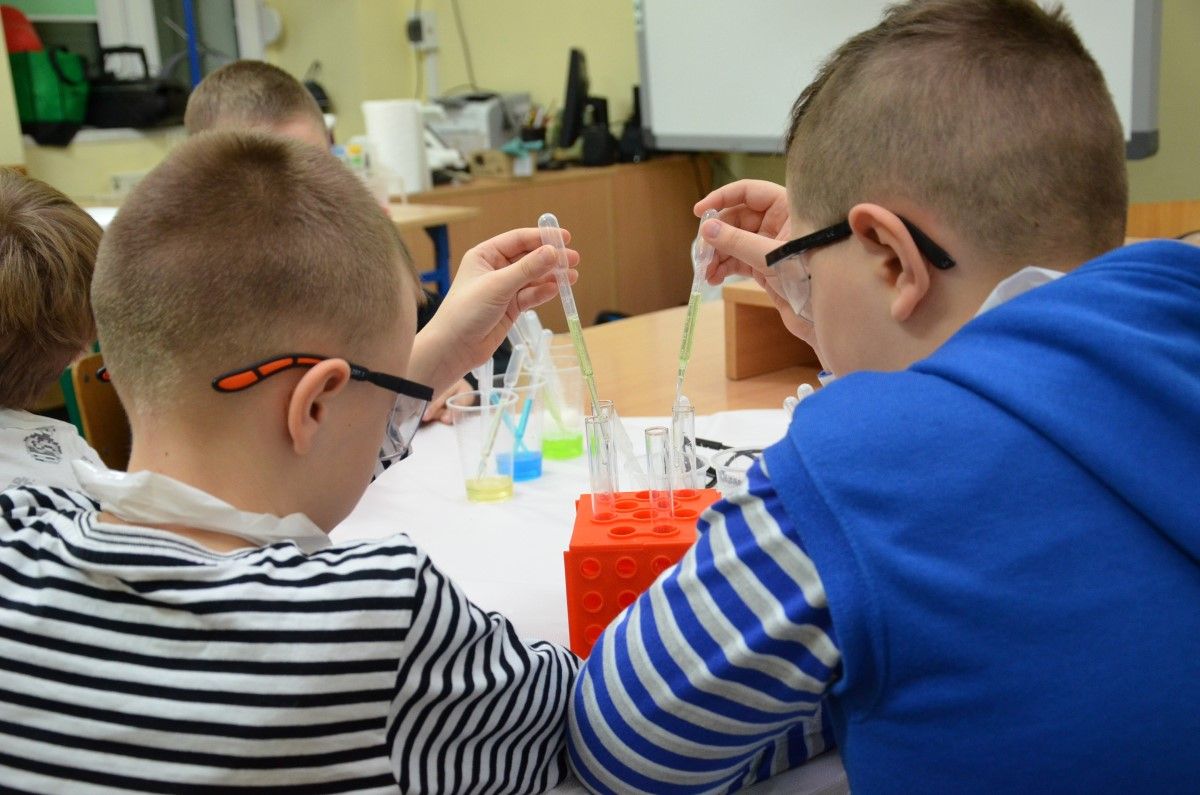 Gmina Marcinowice: Laboratorium Małego Naukowca–za nami naukowe ferie w gminie Marcinowice