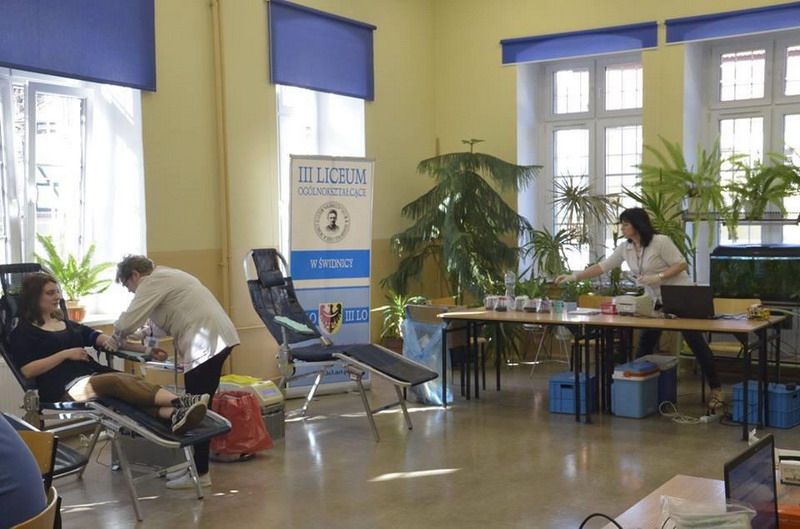 Świdnica: Tłusty czwartek Honorowych Dawców Krwi w Liceum Skłodowskiej