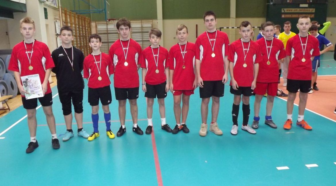 Świdnica: Wykorzystali atut własnej hali