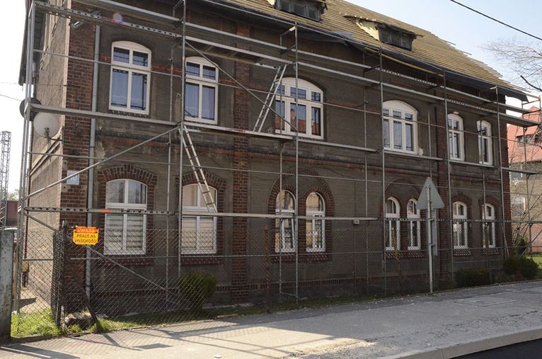 Zarów: Kolejne budynki po odbiorze technicznym