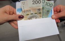 powiat świdnicki: Z życzliwości poczęstowała wodą, a potem ….. straciła swoje oszczędności