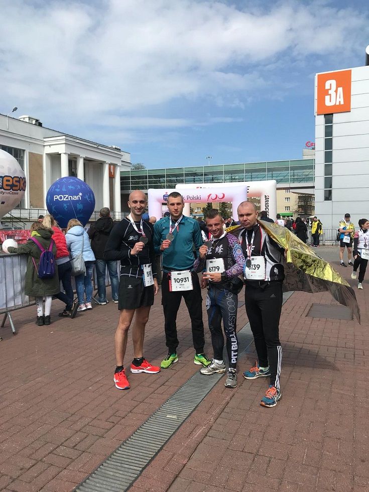 Poznań: Funkcjonariusz świdnickiej komendy wybiegał V miejsce w 12. PKO Poznań Półmaraton