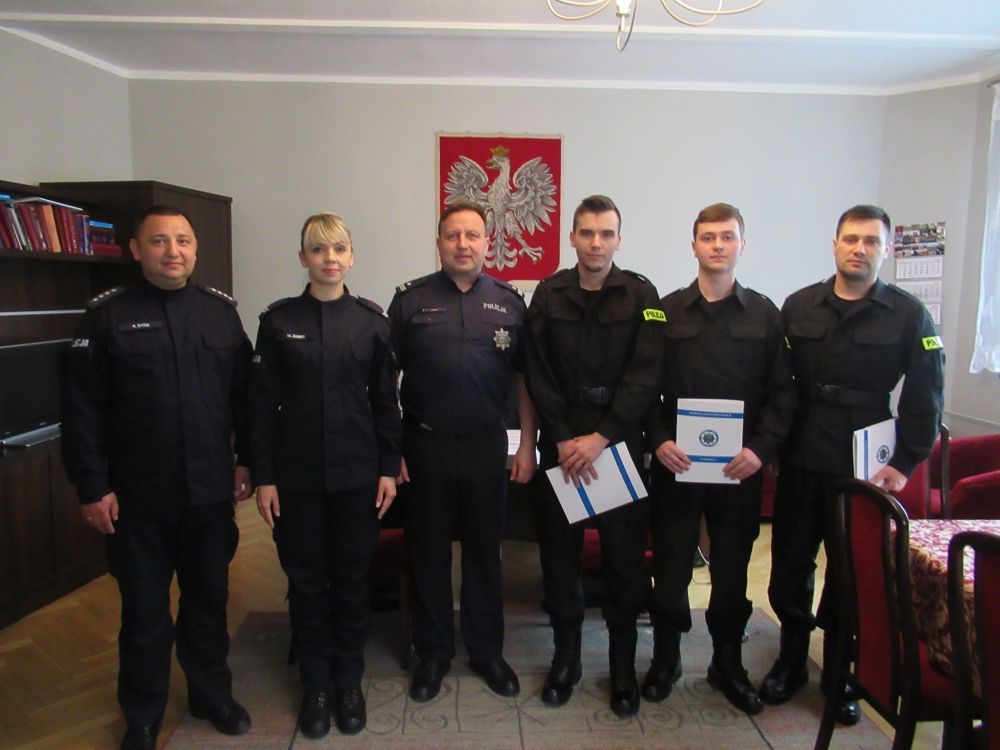 Świdnica: Komenda Powiatowa Policji w Świdnicy przyjęła w swoje szeregi nowych policjantów
