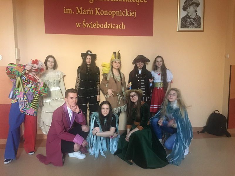 Świebodzice: Teatralna wiosna w świebodzickim LO