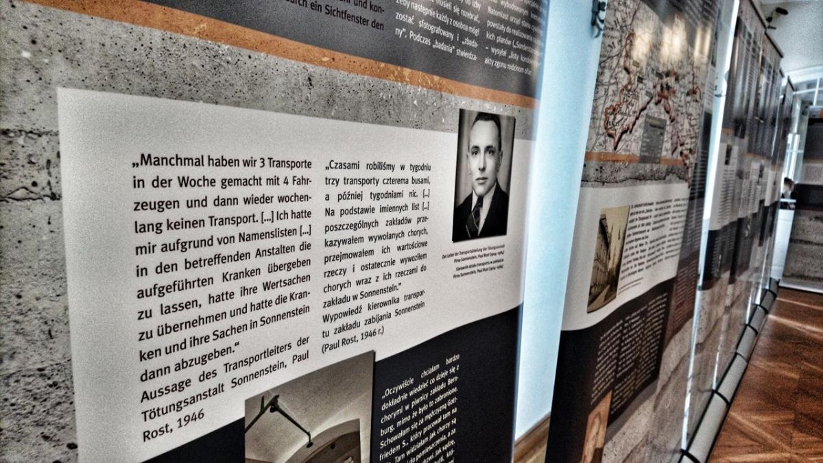 Krzyżowa: Wystawa czasowa