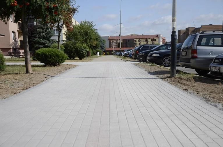 Żarów: Chodnik oddany