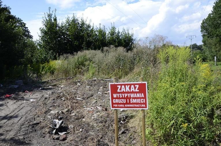 Żarów: Wywożą gruz