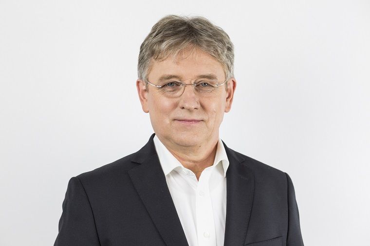 REGION: Ponad 90% Polaków jest bezpartyjnych – rozmowa z Anatolem Szpurem