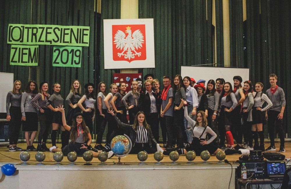 Świdnica: Otrzęsiny w II LO