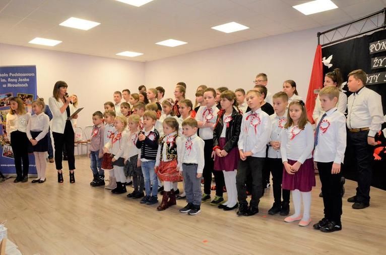 Mrowiny: Patriotyczna wieczornica