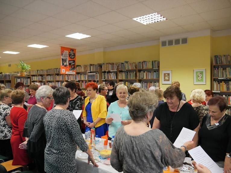 Żarów: Andrzejki w bibliotece