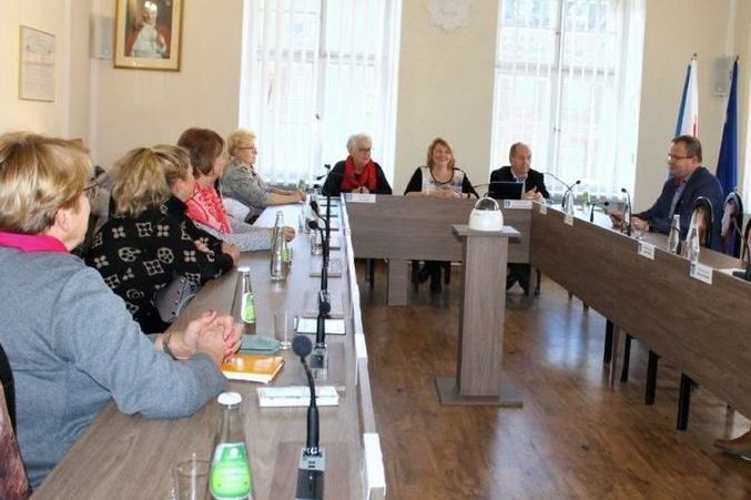 Świebodzice: Seniorzy obradowali