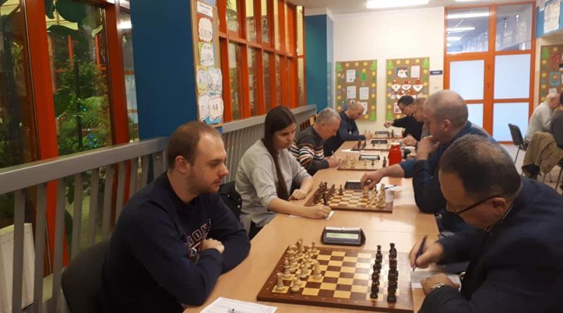 Żarów: Liga szachowa